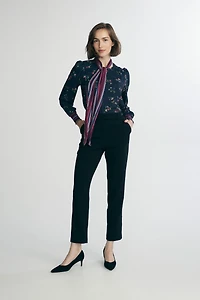 Floral print blouse with tied neck
