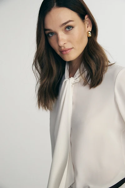 Button-down blouse with tied front