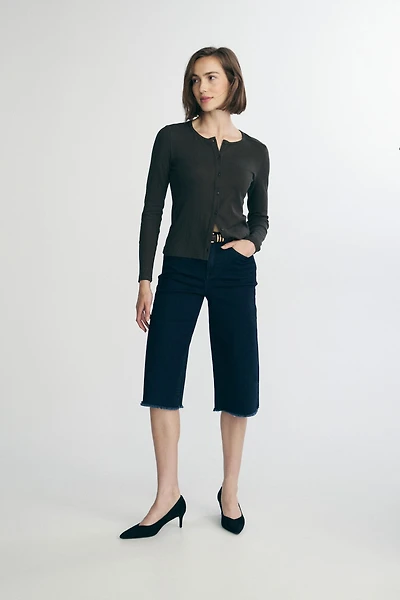 Crew neck cardigan