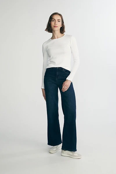 Long sleeve top with crew neck