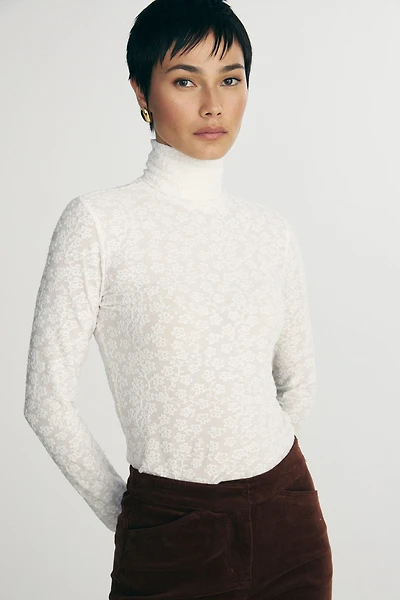 Turtle neck lace top