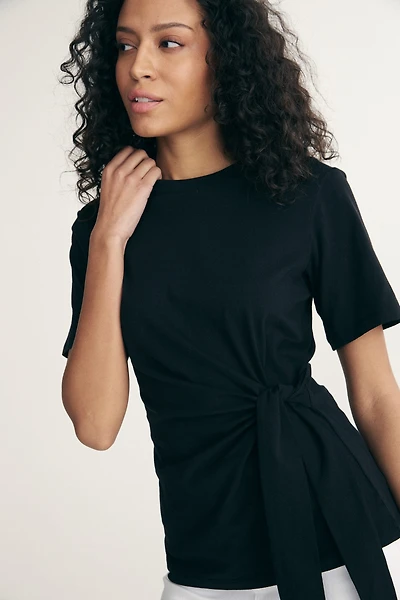 t-shirt with tie