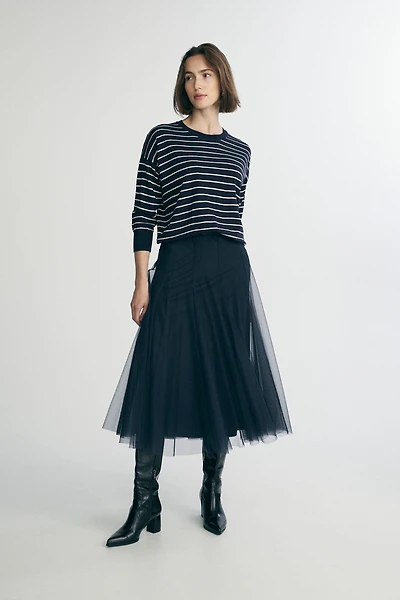 Loose crew neck sweater