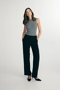 Sleeveless ribbed sweater