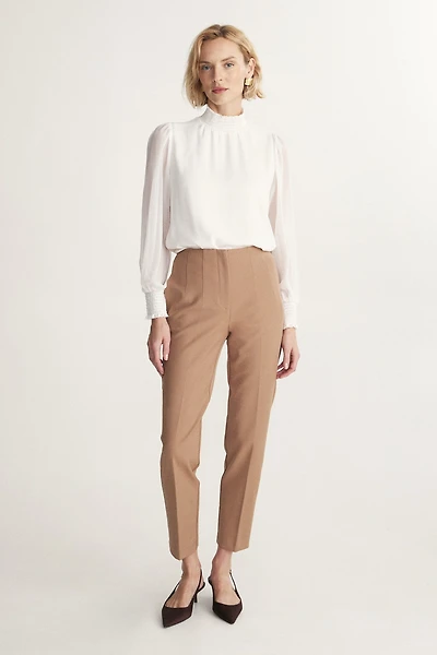 High waist pant with darts