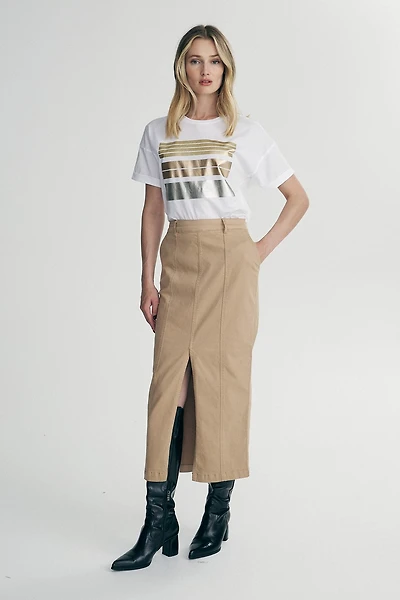 Long skirt with front slit