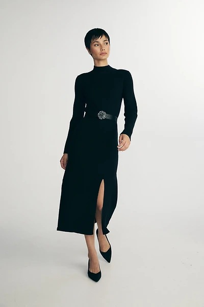 Knit maxi dress with slit