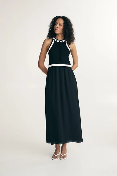 Sleeveless maxi dress