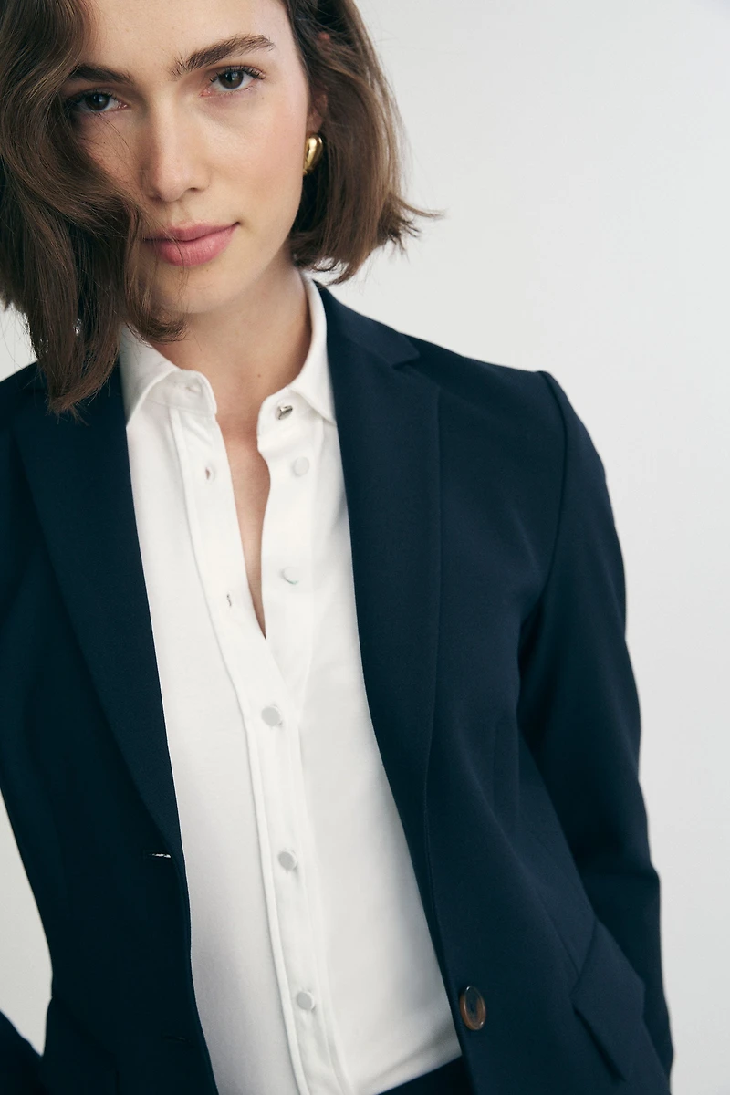 Two-button basic blazer