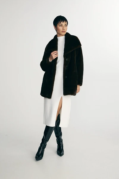 Manteau en fausse fourrure