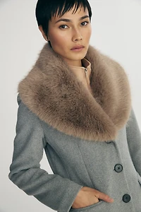 Long coat with detachable faux fur collar