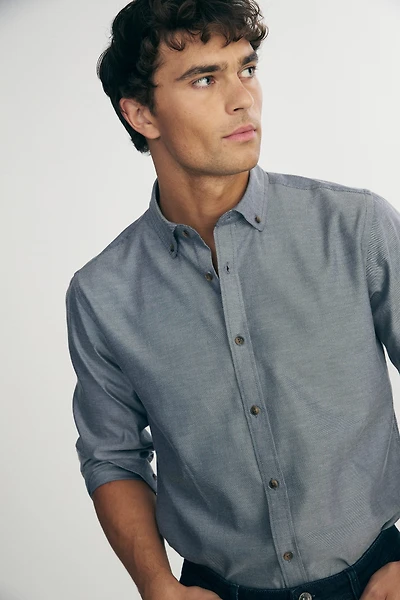 Semi-fitted oxford shirt