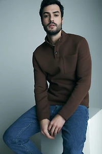 Mock neck t-shirt with buttons