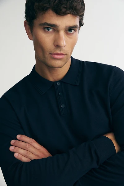 Solid color knitted polo
