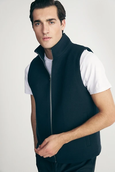 Textured sleeveless vest with zip