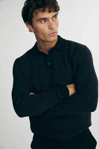 Textured knit sweater with collar