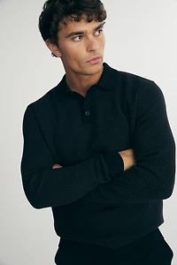 Textured knit sweater with collar