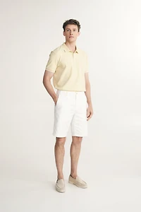 Straight leg bermuda with elastic sides