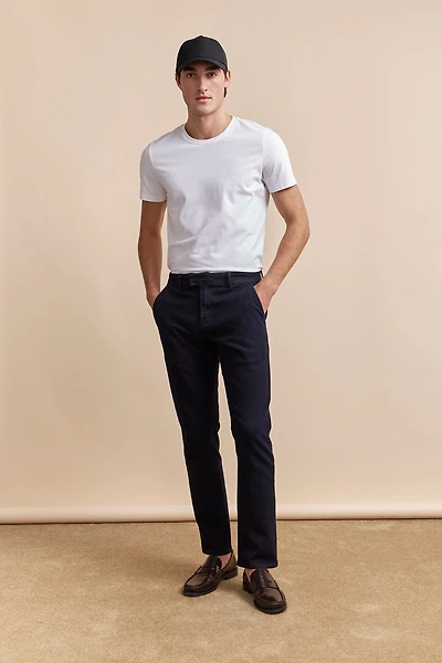 Slim jean with slash pockets