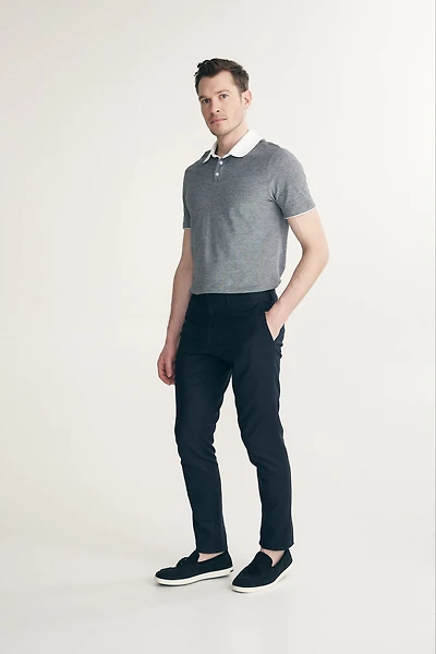 Solid colour slim pant