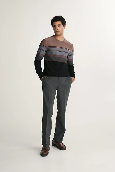 Side pockets Relaxed pant