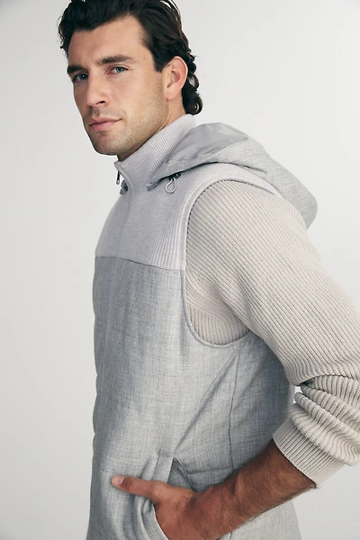 Quilted vest with hood