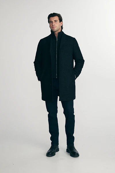 Herringbone coat with removable collar