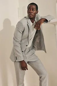 Fitted patch pocket linen jacket