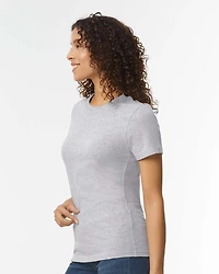 T-shirt mi-lourd Softstyle pour femmes