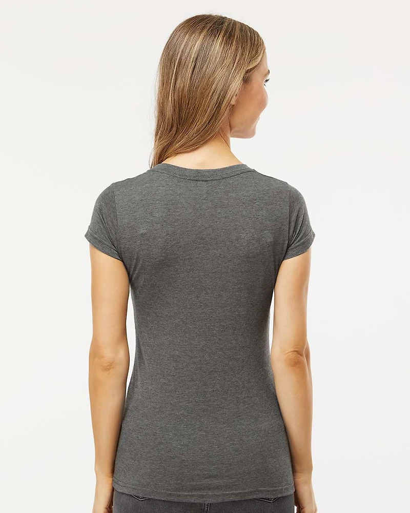 T-shirt col V Deluxe Blend pour femmes
