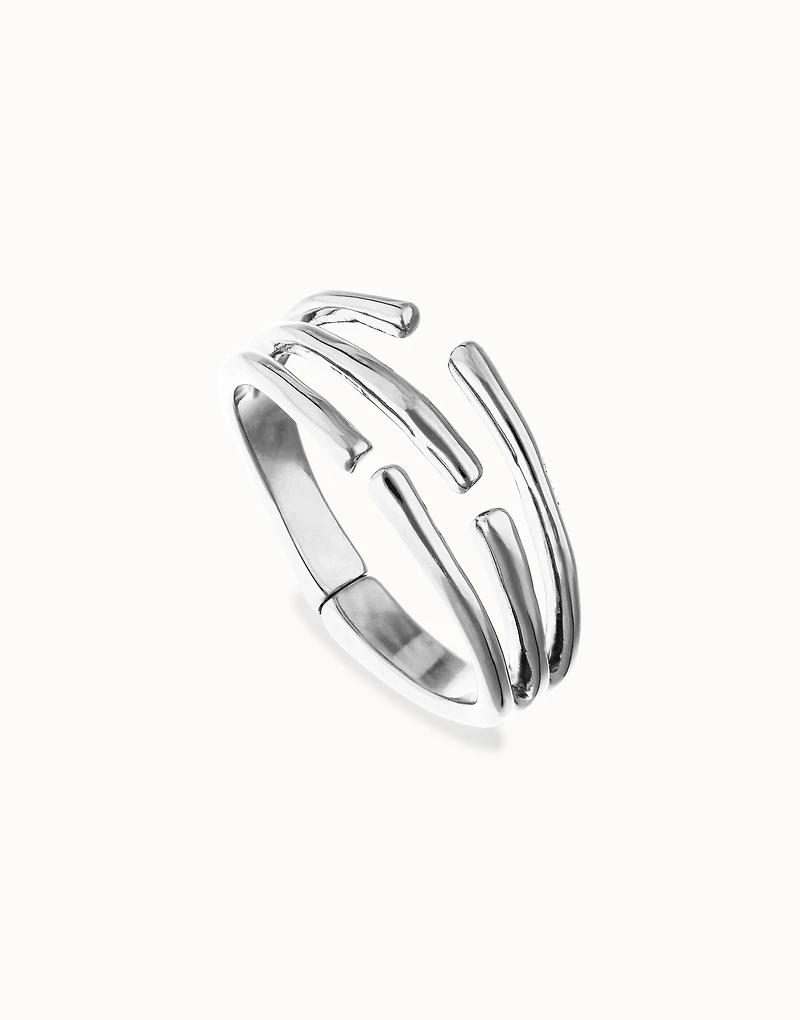 Bangle bracelet with multiple intertwined organic shapes