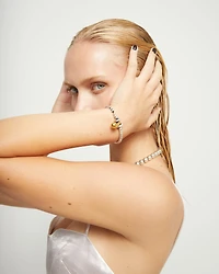 Elastic beaded bracelet with small and large beads