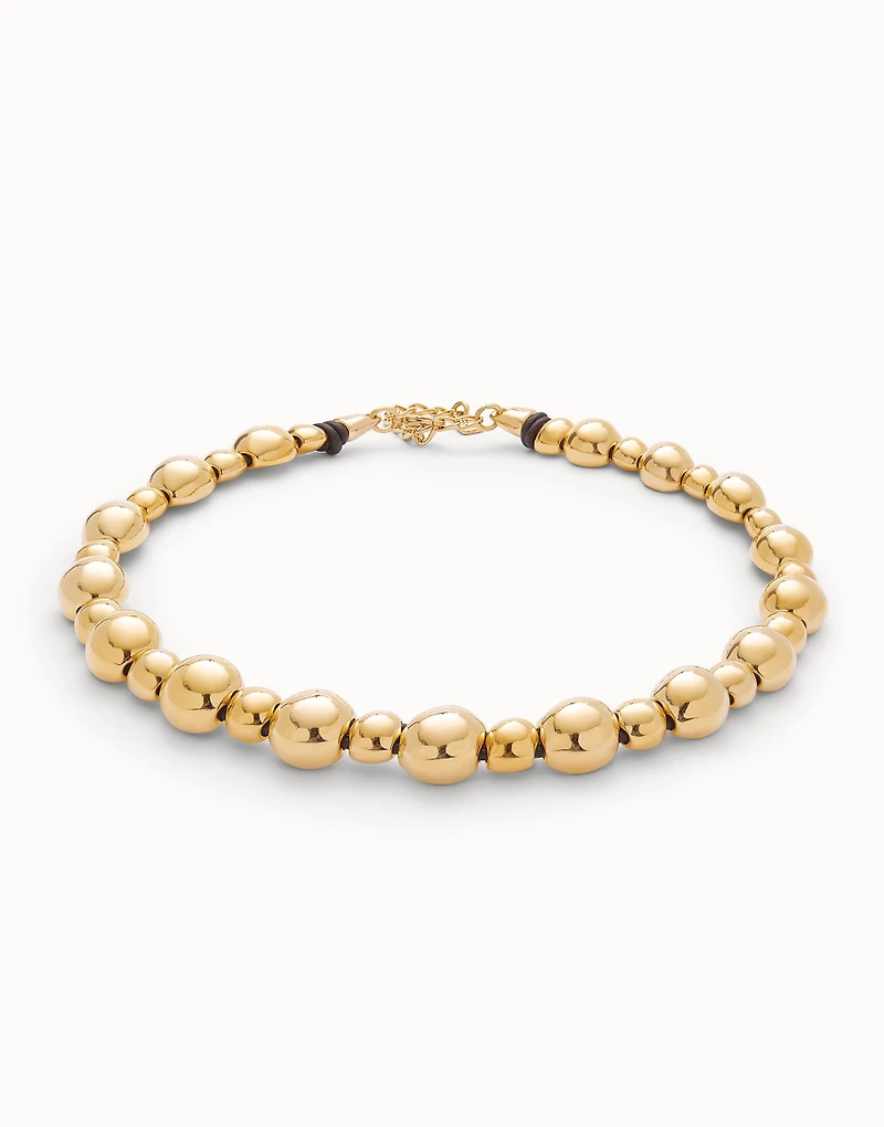 Beaded short necklace