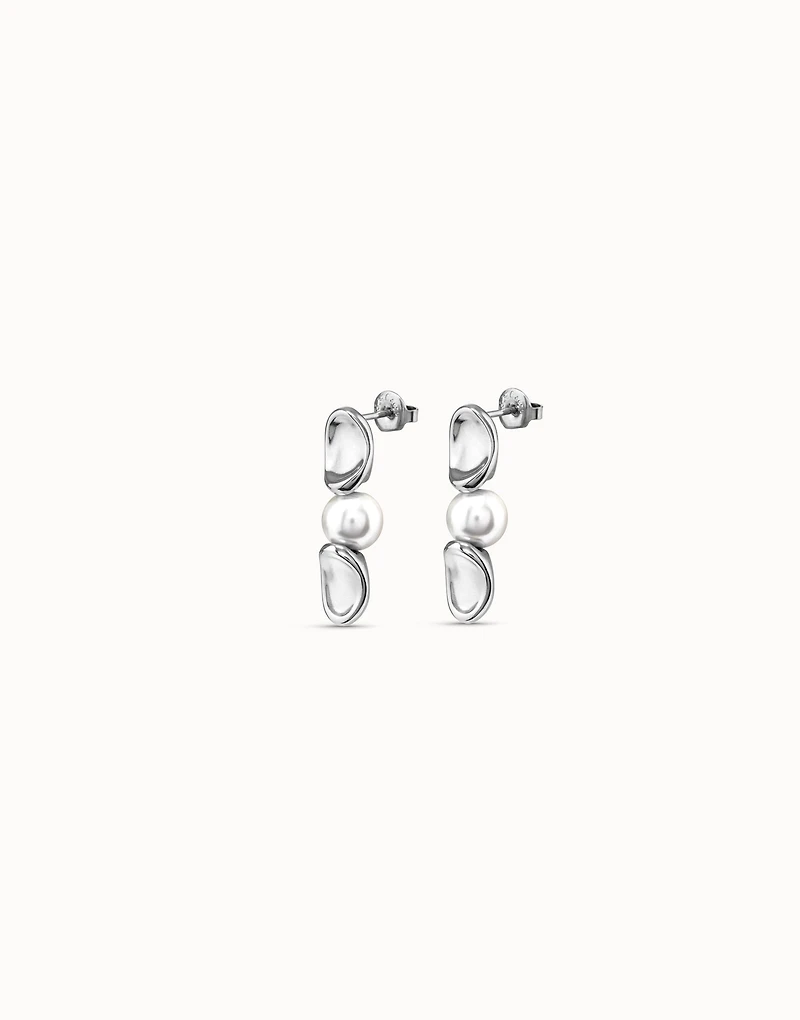 Drop earrings with a central pearl