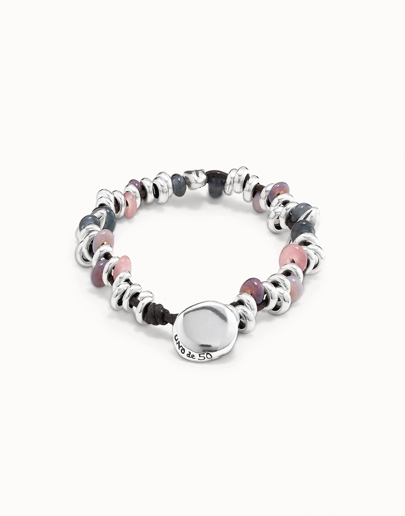 Beaded bracelet with leather