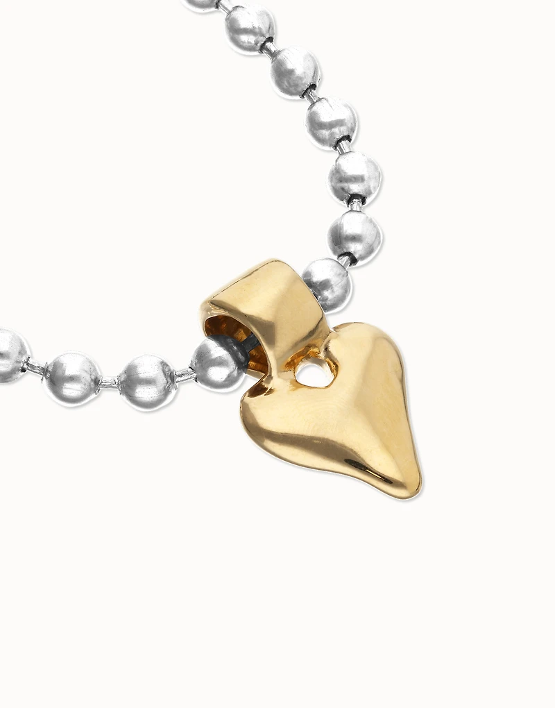 Bead bracelet with heart detail