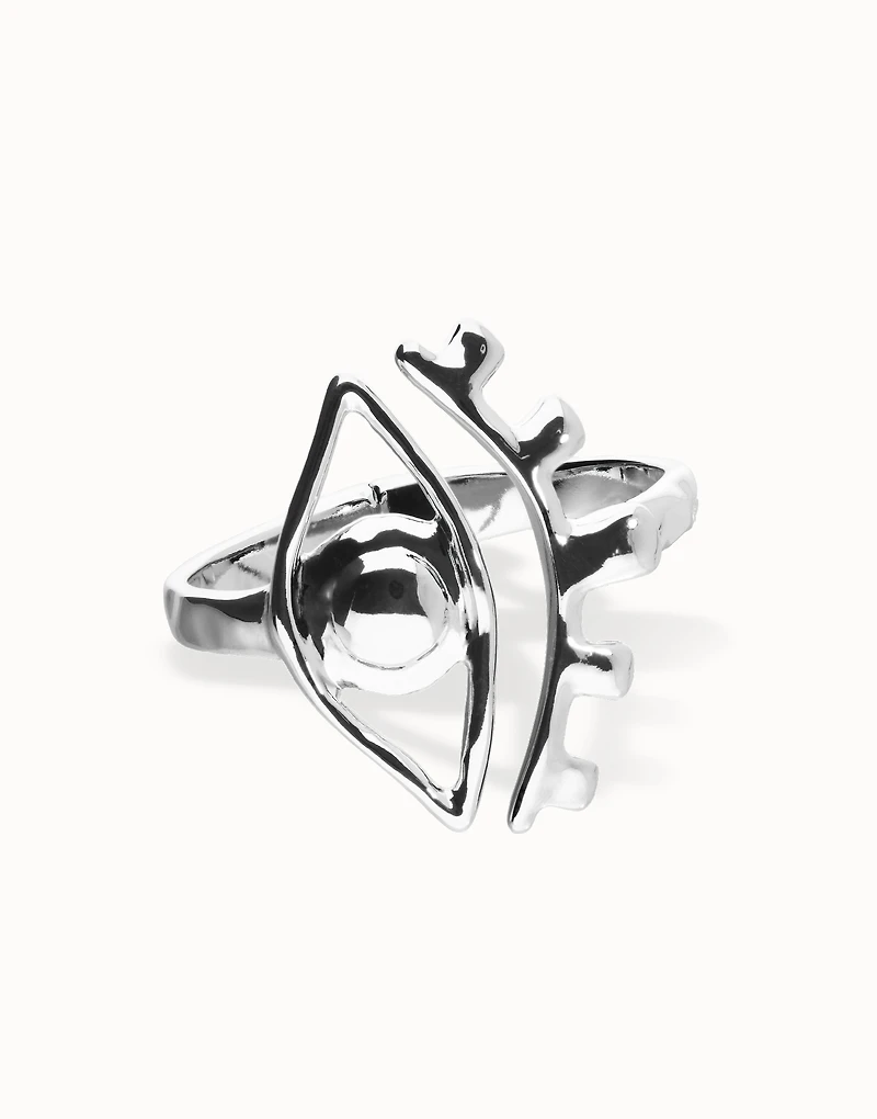 Bangle bracelet with a striking central eye