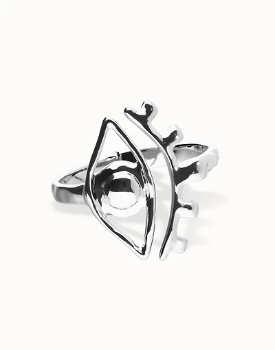 Bangle bracelet with a striking central eye
