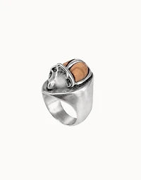 Ring with irregular shapes