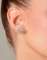 Leaf shaped stud earrings