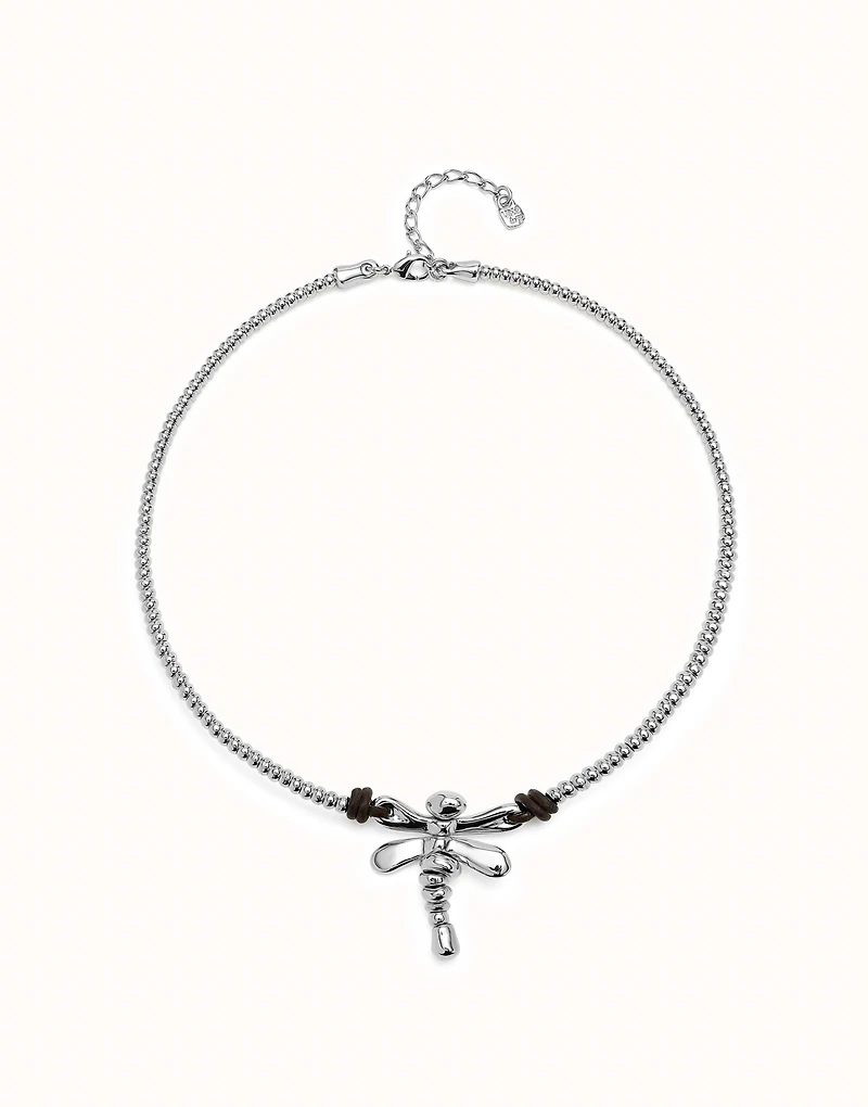 Short pendant necklace with dragonfly