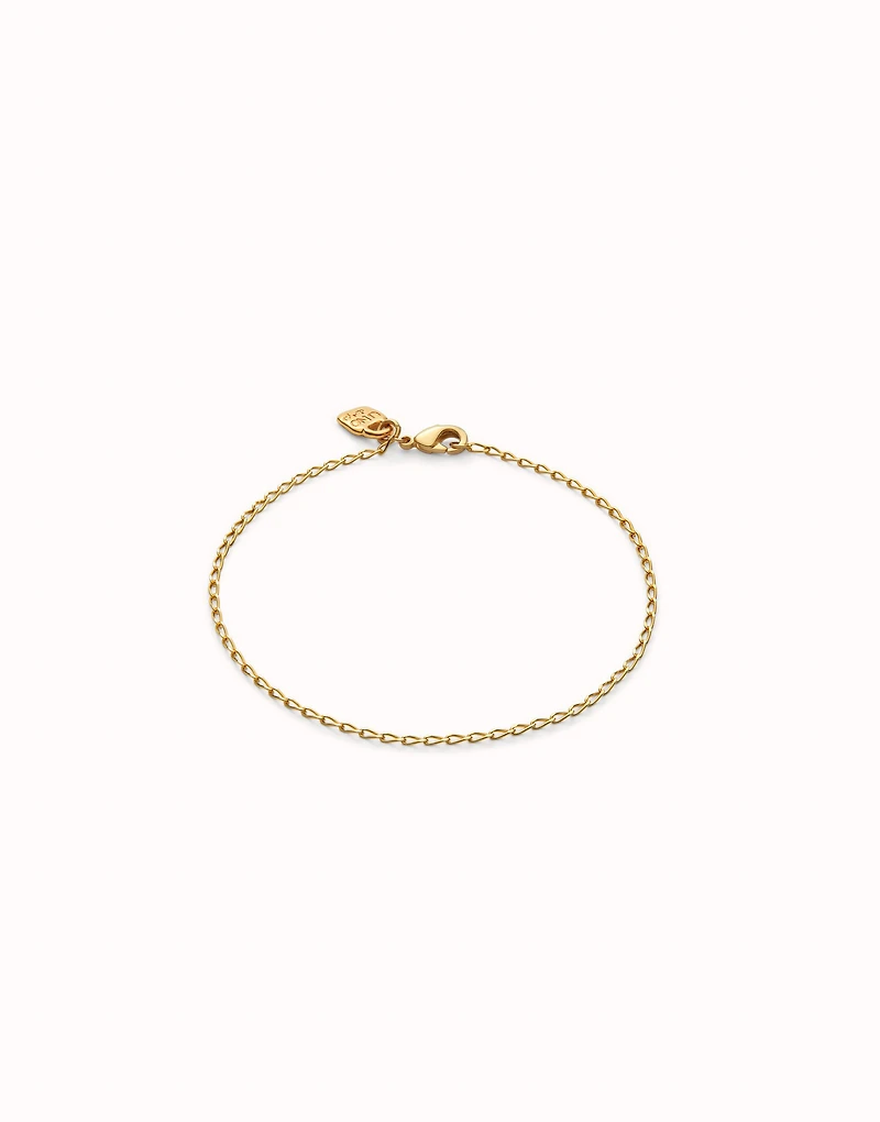 Oval link charm bracelet