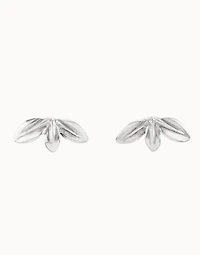 Leaf shaped stud earrings