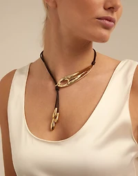 Leather necklace with fringes with drops