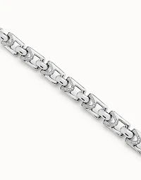 Link chain bracelet with a topaz
