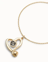 Midsize chain pendant necklace with a large heart