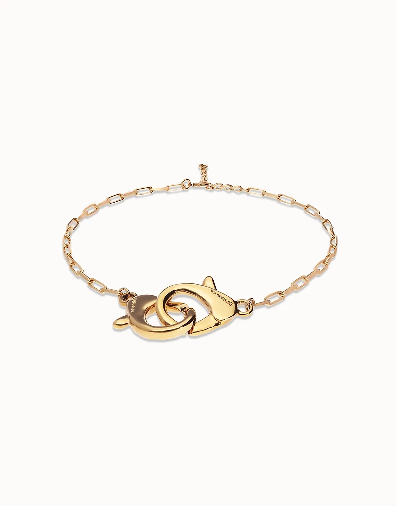 Necklace with large interlocking snap hook