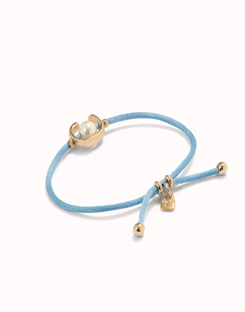 cord bracelet with a pearl
