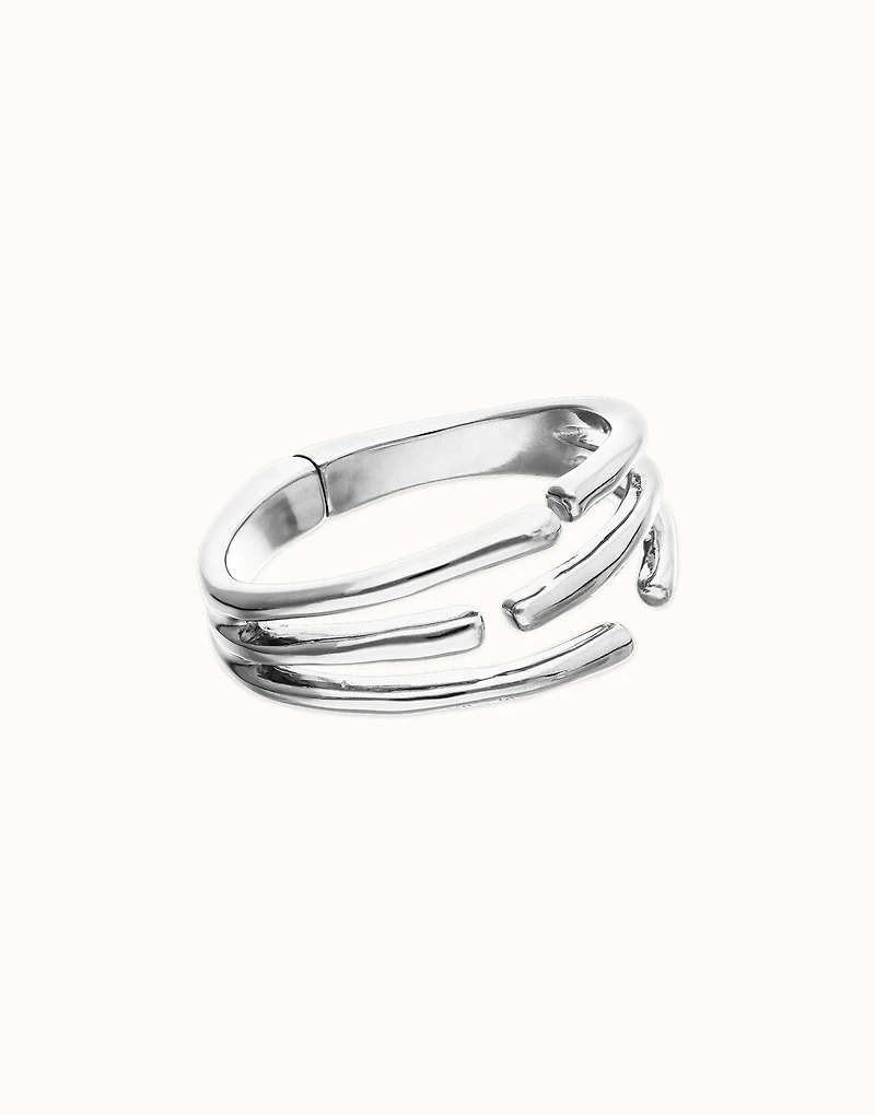 Bangle bracelet with multiple intertwined organic shapes