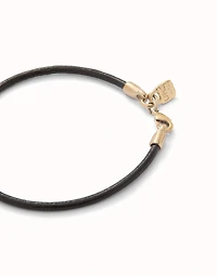 Leather charm bracelet with clasp